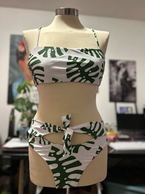 Yira monstera leaf 2 piece bikini size large